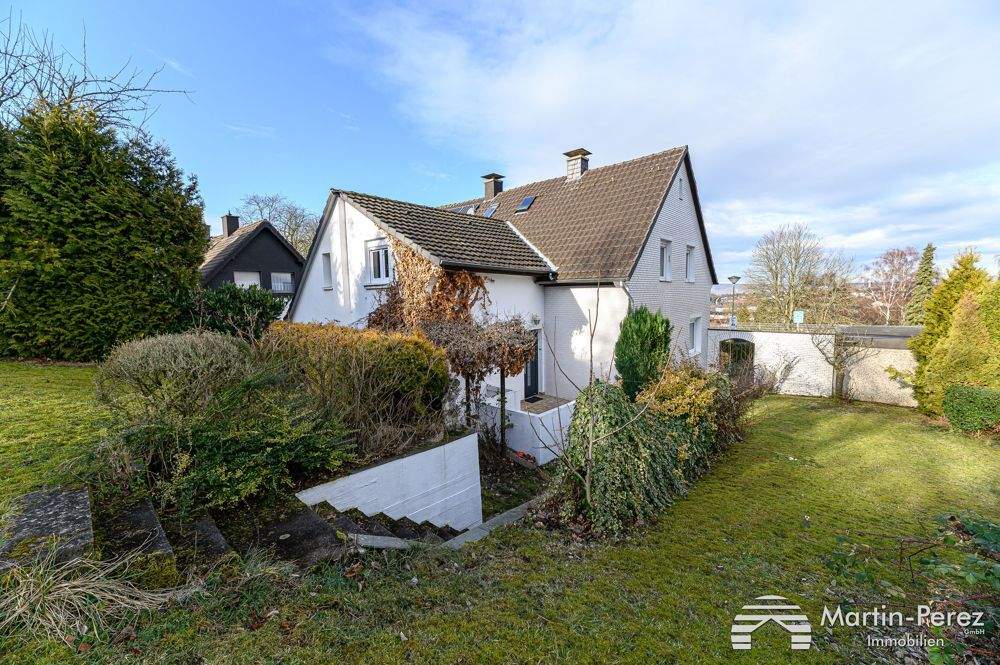 Thumbnail-Doppelhaushälfte (renovierungsbedürftig) - Keller - Terrasse - Garten - Garage -