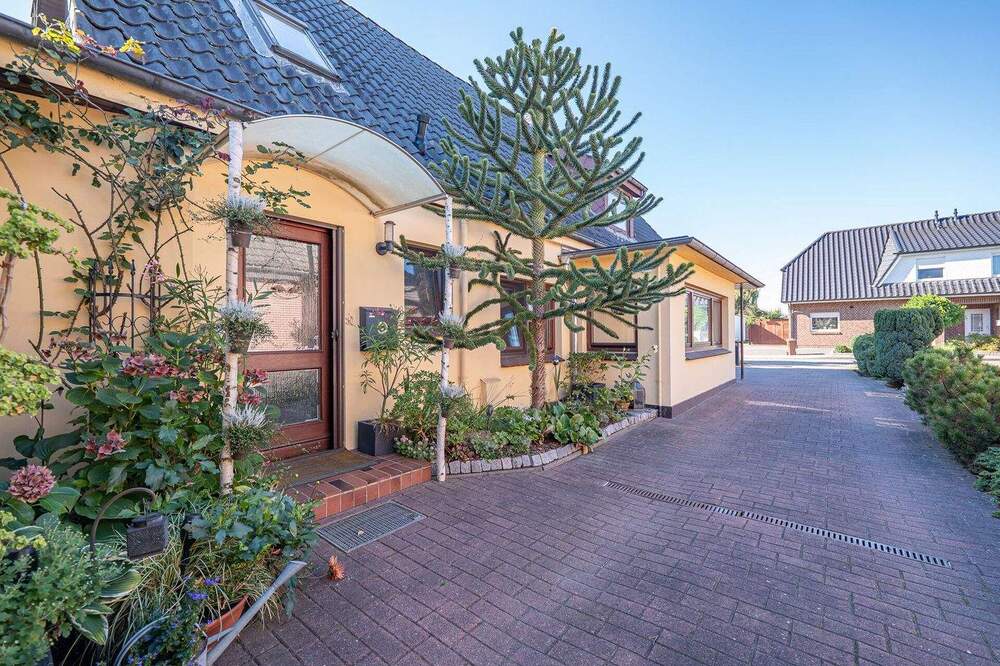 Thumbnail-Tolle Immobilie in super Lage! Mieteinnahmen generieren und selber wohnen!