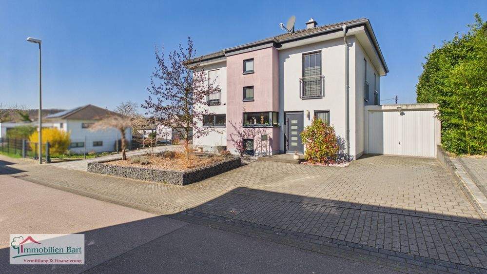 Thumbnail-GRENZE L-SCHENGEN: WOHNHAUS MIT KELLER, 2 GARAGEN UND GARTEN IN TOP WOHNLAGE