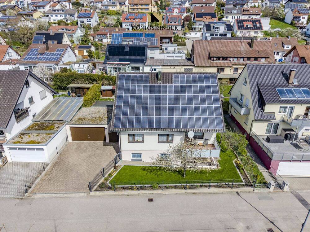 Thumbnail-Familienfreundliches frei stehendes Traumhaus mit ca. 294m² Wohnfläche, Doppelgarage und Garten.