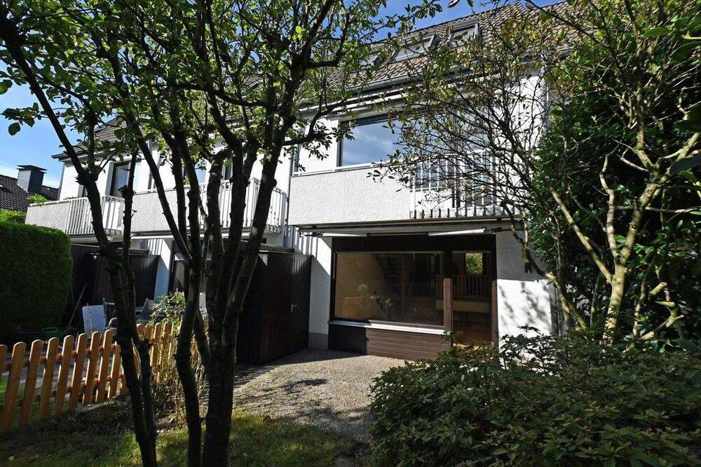 Thumbnail-Heisinger Sahneschnittchen! Überarbeitungsbedürftiges RMH mit Garten & TG-Stellplatz in Bestlage