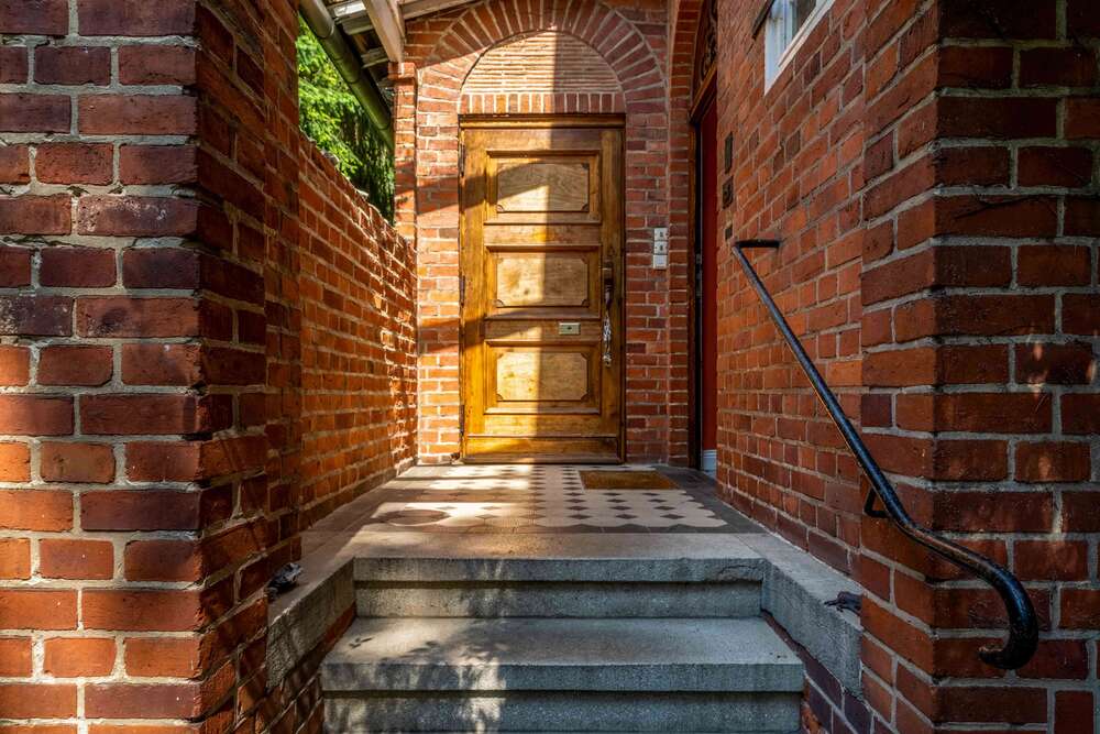 Thumbnail-Parkähnliches Grundstück in bester Lage derzeit bebaut mit einem Wohnhaus mit Einliegerwohnung