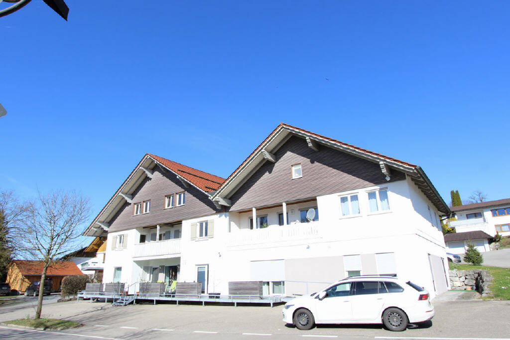 Thumbnail-Sofort beziehbare, großzügige Wohnung in guter Lage