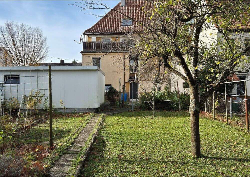 Thumbnail-3-Zimmer-Wohnung mit Garten und Garage sucht Bewohner