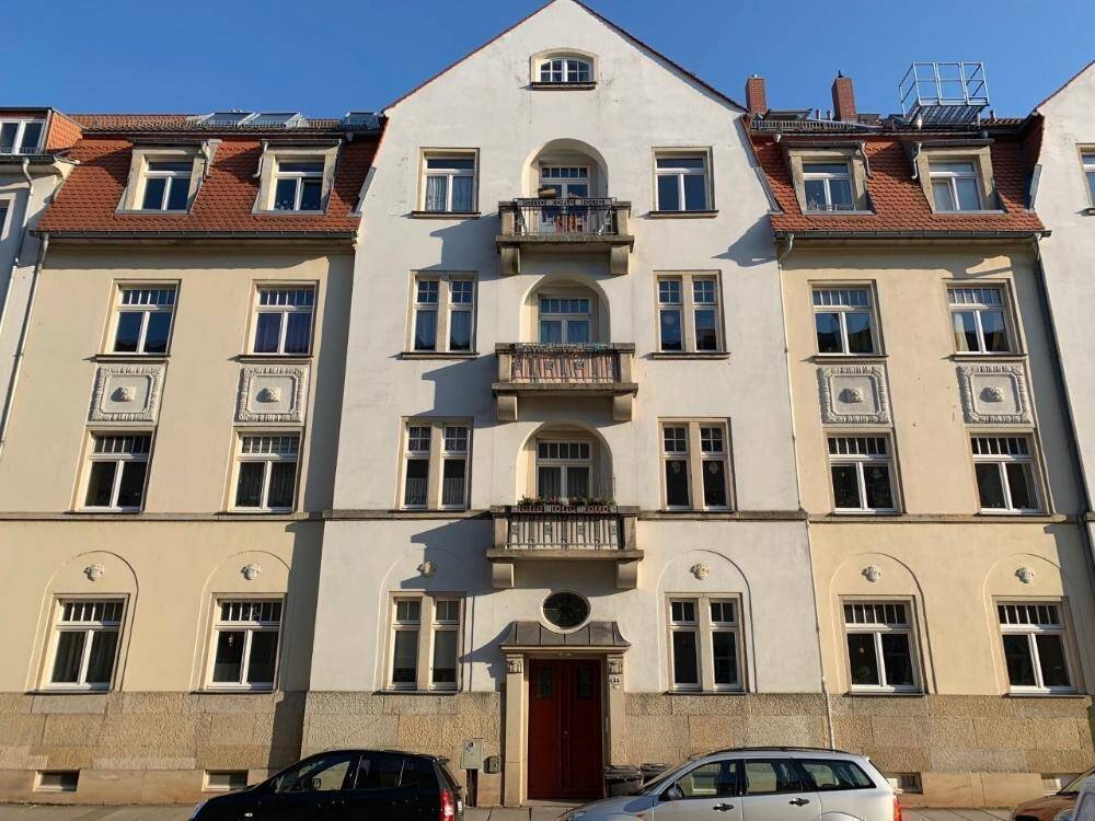 Thumbnail-Ab Mitte August 2026: Gemütliche 3-Zimmer-Wohnung mit kleinem Balkon, Laminat und Bad mit Dusche