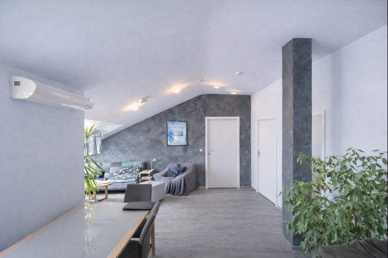 Thumbnail-Wohnen über den Dächern: Helle 2-Zimmer-Wohnung mit Dachterrasse und Tiefgarage in Bestlage