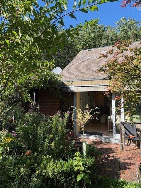 Thumbnail-TOP Lage Schwarzenbruck ~ 571 m² Grundstück + EFH ~146 m² Wohnfl. = EG+UG; BADE-Teich; DoppelGarage