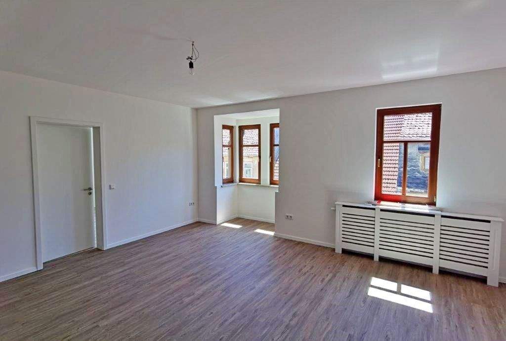 Thumbnail-Hildburghausen-4 Zimmer-Zentral-Balkon