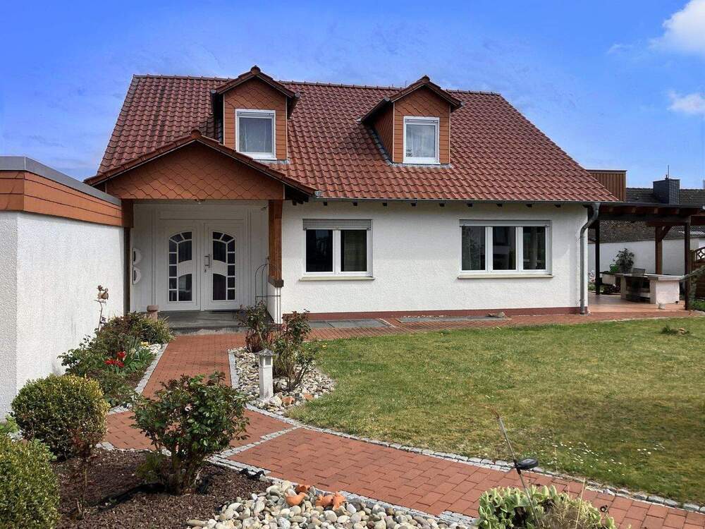 Thumbnail-Charmante, großzügige Wohnung in Hanglage mit Garten, Terrasse und Sauna in Baunatal- Großenritte