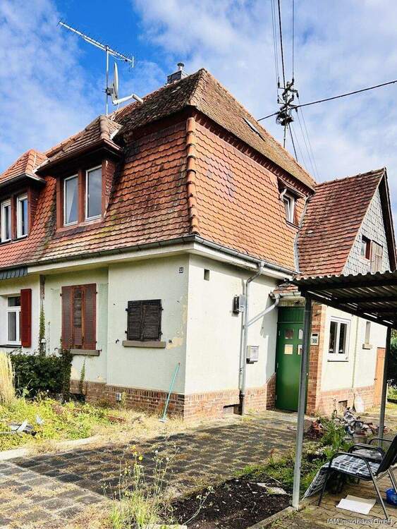 Thumbnail-Kompakte Doppelhaushälfte zum Renovieren in Zeilsheim