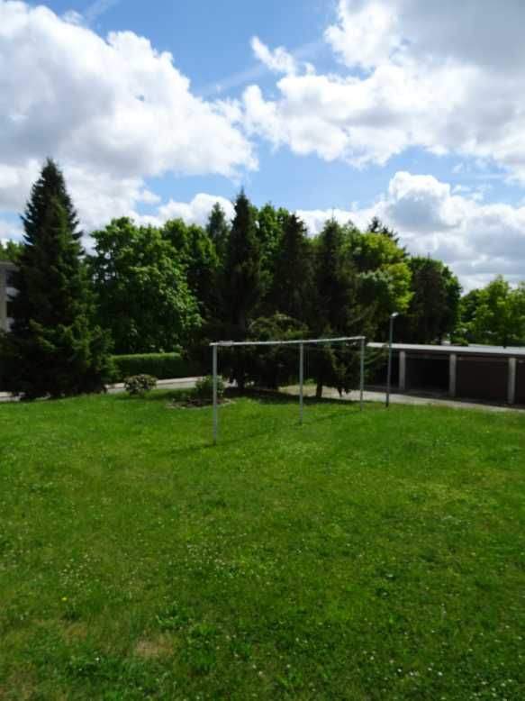 Thumbnail-Saniert und möbliert - 3-Zimmer-Eigentumswohnung mit Balkon im Hochparterre in Hohenleuben zu verkaufen