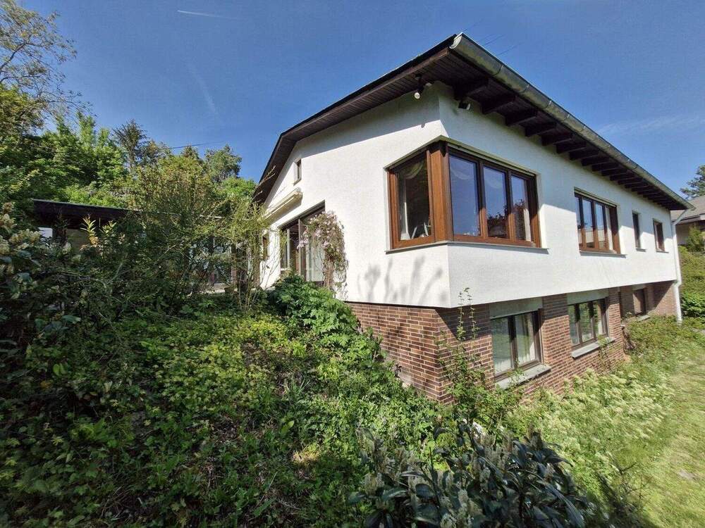 Thumbnail-Haus mit Weitblick auf großem Grundstück in ruhiger Lage zu verkaufen