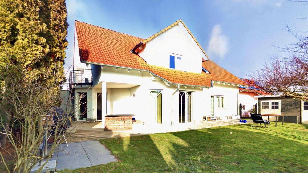 Thumbnail-Wohnen + Vermieten: Modernes Einfamilienhaus mit Einliegerwohnung & eigener Sauna