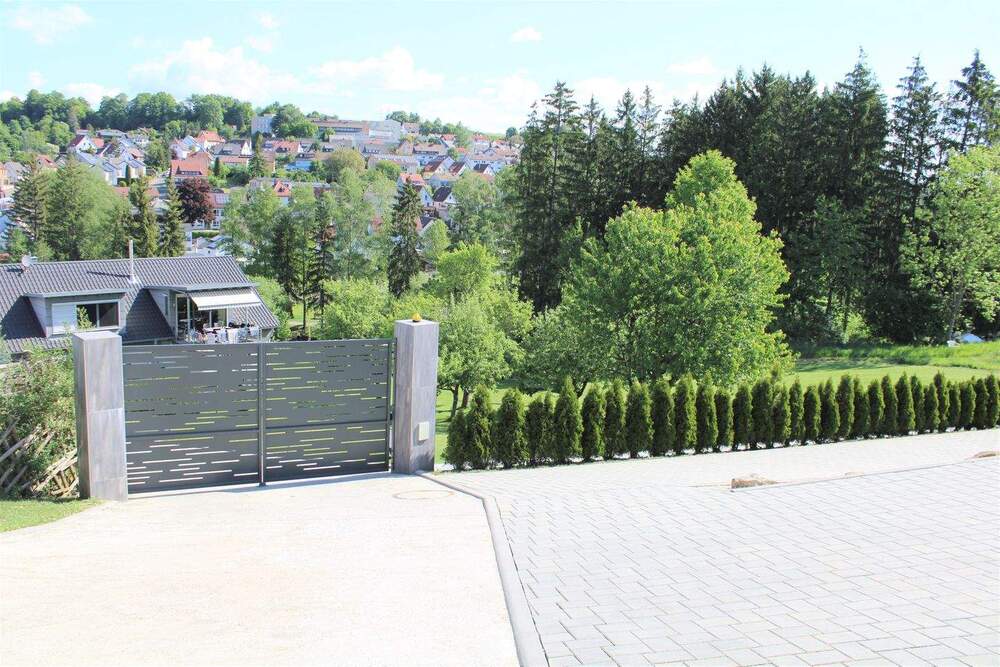 Thumbnail-Modern großzügig, hochwertig sehr großes Grundstück und viel mehr bietet Ihnen dieses imposante Haus