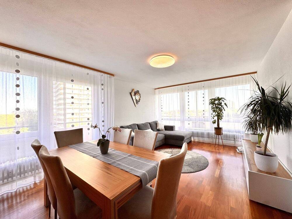 Thumbnail-Gepflegte 4-Zi-Wohnung mit Garage * Modernisiertes Haus * 121 qm Wohnfläche* 77933 Lahr