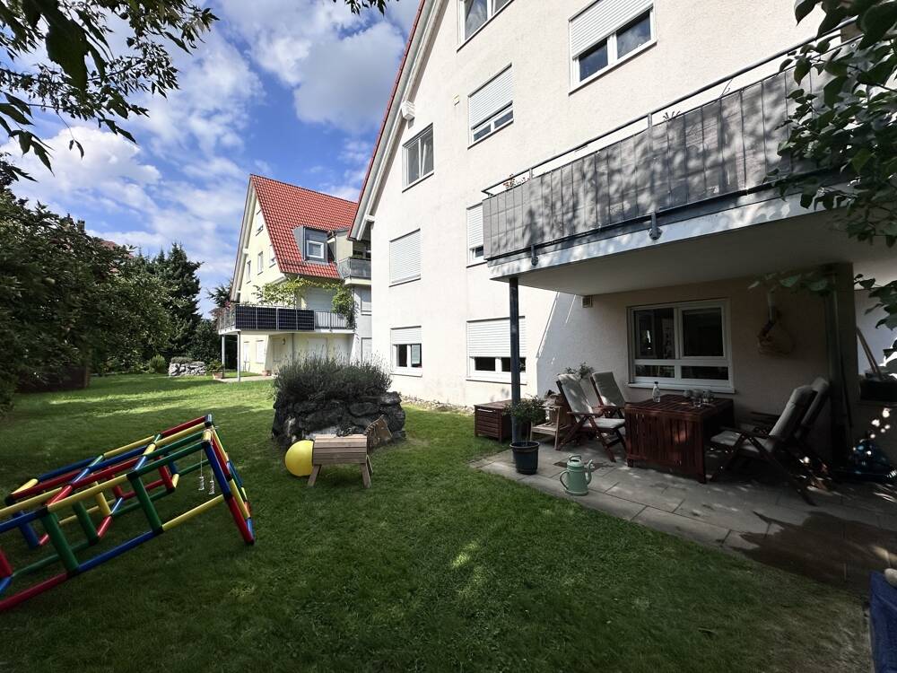 Terrasse mit Grünfläche