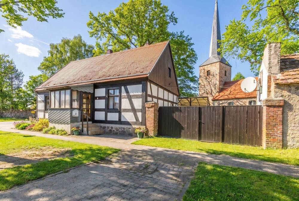 Thumbnail-KENSINGTON - Exklusiv - Modernisiertes Fachwerkhaus mit Hofambiente und Denkmalschutz