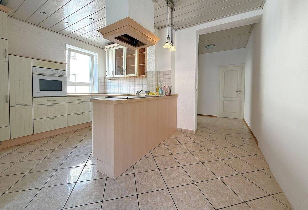 Thumbnail-Solides Mehrfamilienhaus in attraktiver stadtnaher Lage - ideal für Investoren und Eigennutzer