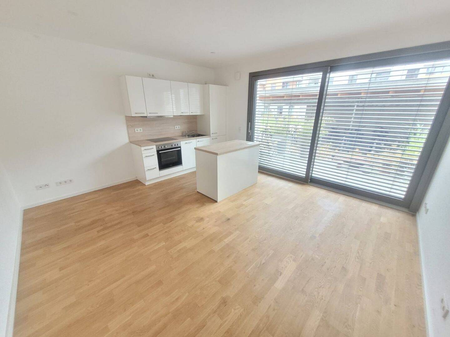 Thumbnail-Moderne 3-Zimmer-Wohnung mit Einbauküche und mit Gartenanteil in Bamberg