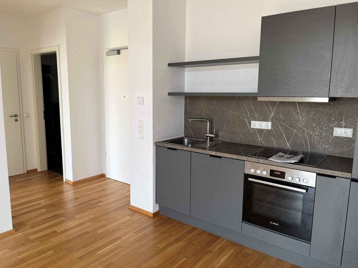 Thumbnail-Moderne 2-Zimmer-Wohnung mit EBK und Balkon!