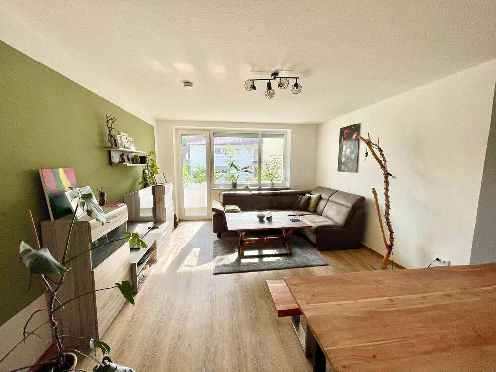 Thumbnail-Provisionsfrei! Fantastische und gepflegte 4-Zimmer-EG-Wohnung mit eigenem Garten, Terrasse & Balkon mit ca. 120 qm in Nürnberg Katzwang