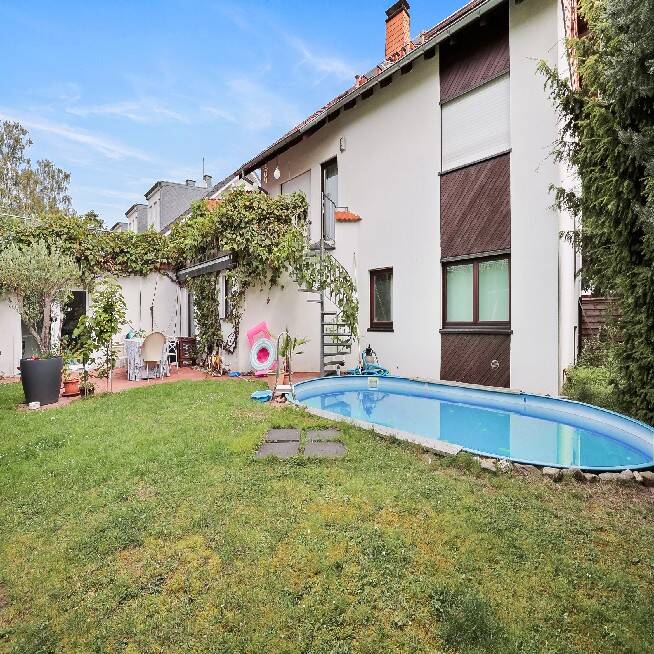 Thumbnail-Große Wohnung mit Garten und Praxis im unteren Bonn-Holzlar