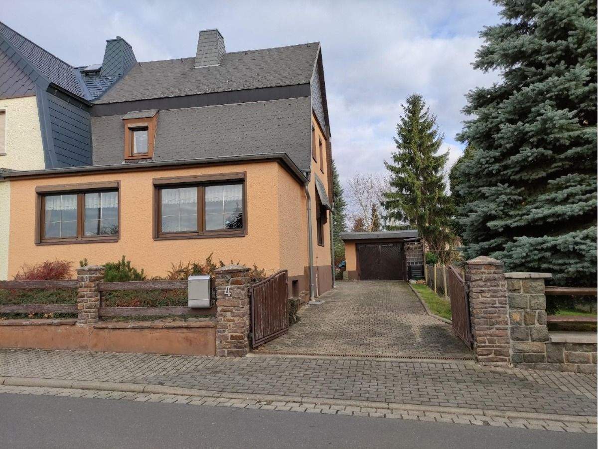 Thumbnail-Doppelhaushälfte in Wermsdorf zu verkaufen