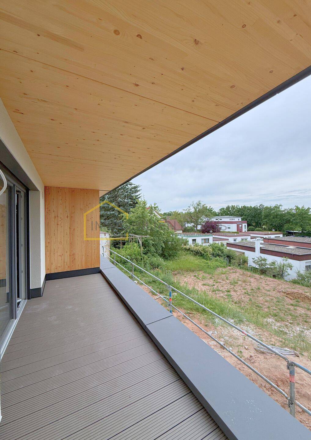 Thumbnail-Massivholz-Neubau: 2 Zimmer mit Balkon, KfW40, gesundes Wohnklima, Weitblick