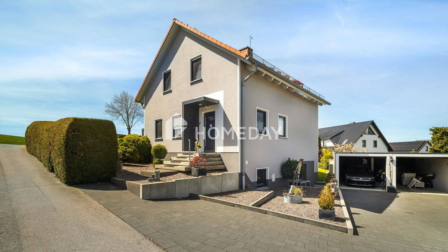 Thumbnail-Ihr neues Zuhause: Einfamilienhaus mit 5 Zimmern, Pool, traumhaftem Garten und Garage