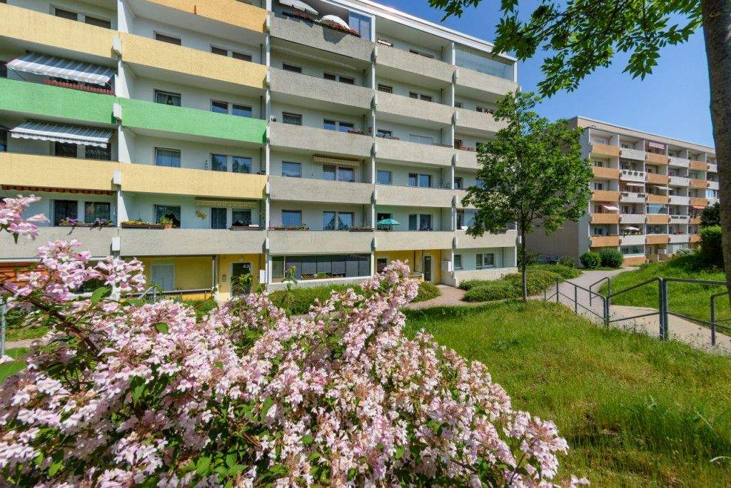 Thumbnail-Wohnen und sich wohlfühlen - den Ausblick vom Südbalkon genießen.