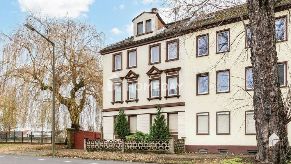 Thumbnail-Dreifamilienhaus mit großzügigem Grundstück und Garage - vielseitige Möglichkeiten in Engelsdorf