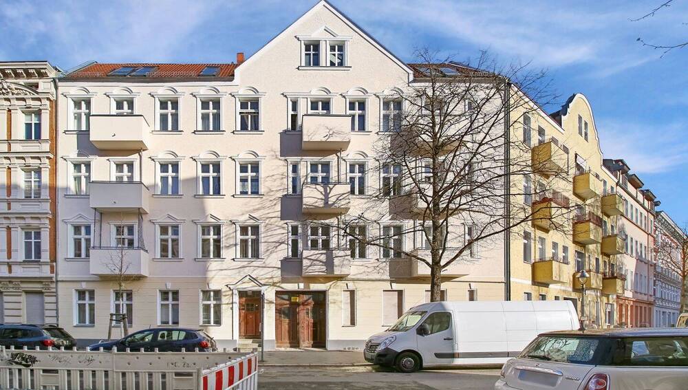 Thumbnail-sanierte Altbauwohnung mit kleinem Balkon und viel Charme
