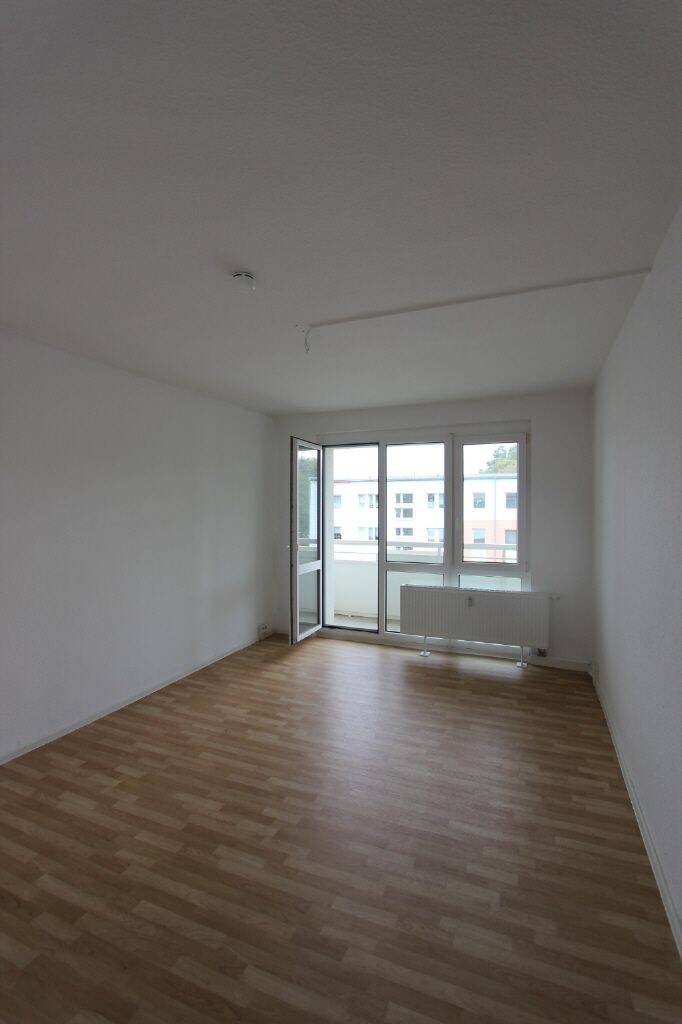 Thumbnail-Lichtdurchflutete Dreiraumwohnung mit Balkon zu vermieten
