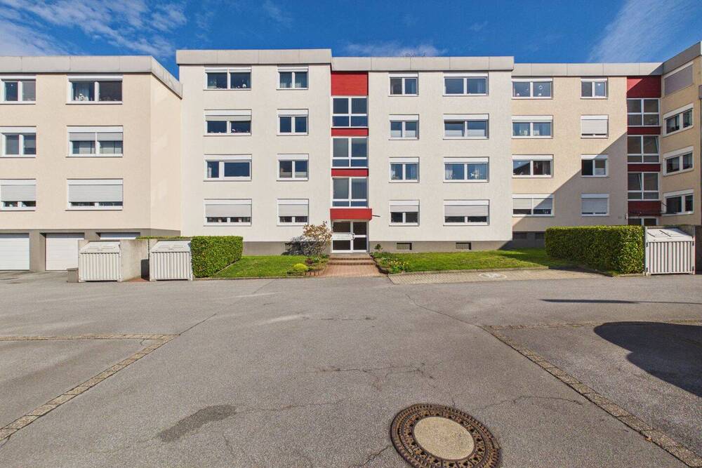 Thumbnail-Großzügige 3-Zimmer-Wohnung mit Balkon,Garage & Stellplatz