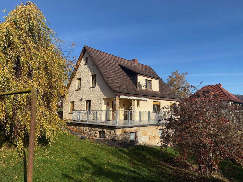 Thumbnail-Großzügiges Einfamilienhaus mit großem Grundstück in ruhiger Randlage von Merkers