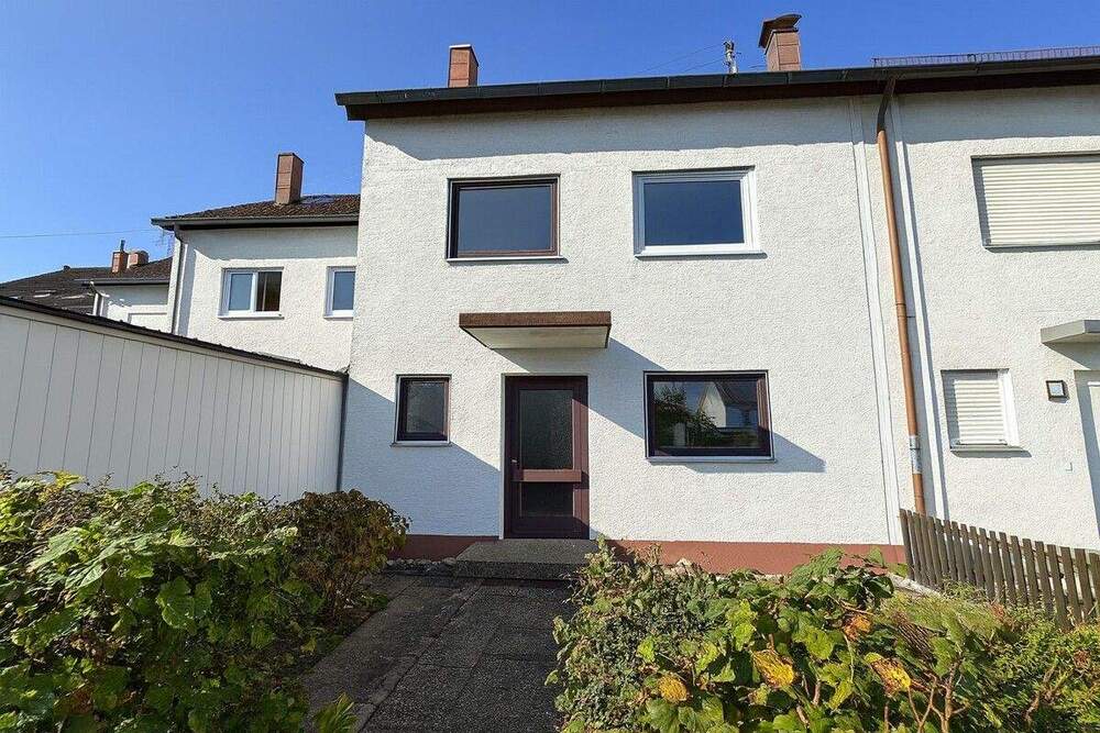 Thumbnail-*** Charmantes Reihenmittelhaus mit Potenzial in Pfaffenhofen an der Roth ***