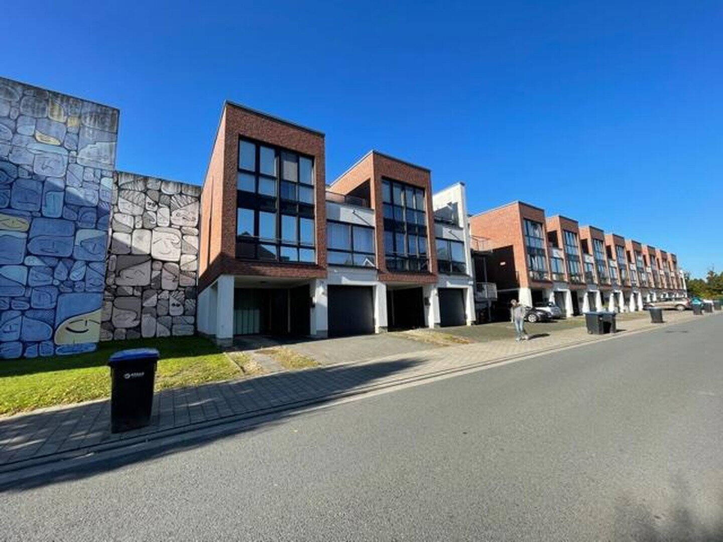 Thumbnail-Architektur-Highlight: Modernes Townhouse-Juwel mit Garten & Dachterrasse - Provisionsfrei!