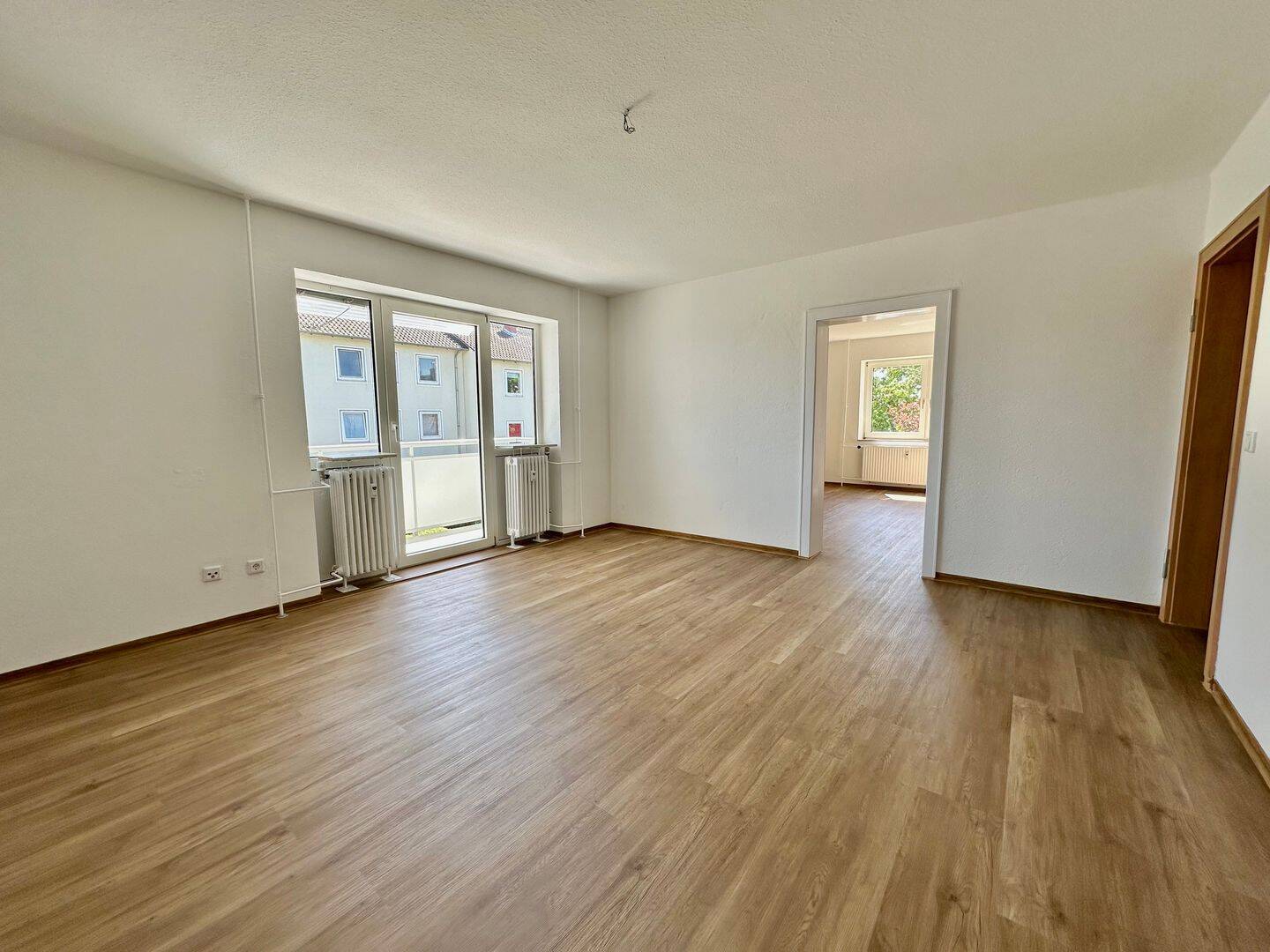 Thumbnail-Einziehen und wohlfühlen: Helle und gepflegte Wohnung mit Balkon und neuer Ausstattung