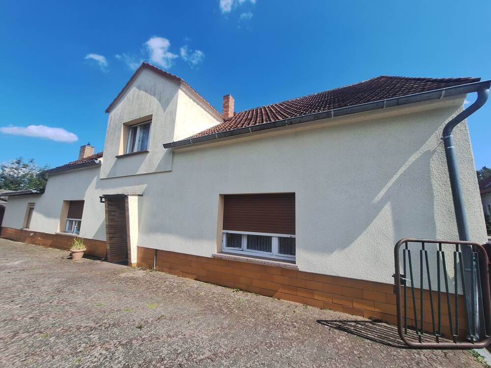 Thumbnail-Großzügig geschnittene Immobilie - Möglich als Ein- oder Zweifamilienhaus! Auch ideal für Gewerbetreibende!