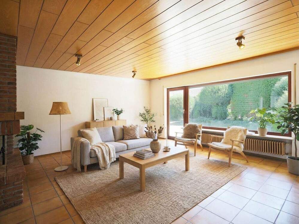 Thumbnail-Großzügiges Haus mit viel Platz und schönem Garten in Nufringen