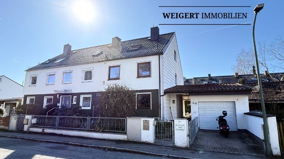 Thumbnail-WEIGERT: Charmante Doppelhaushälfte mit Garage, liebevoll angelegtem Garten und vielem mehr