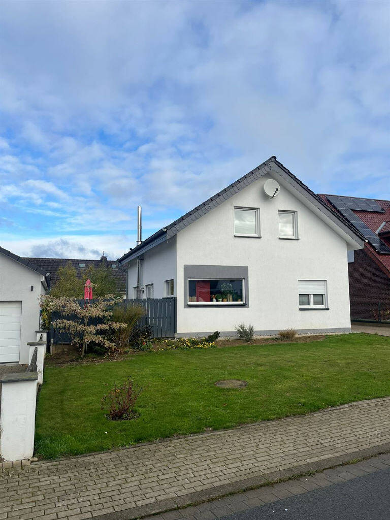 Thumbnail-Wohnen in Steinheim-Bergheim - modernes Haus in ländlicher Umgebung