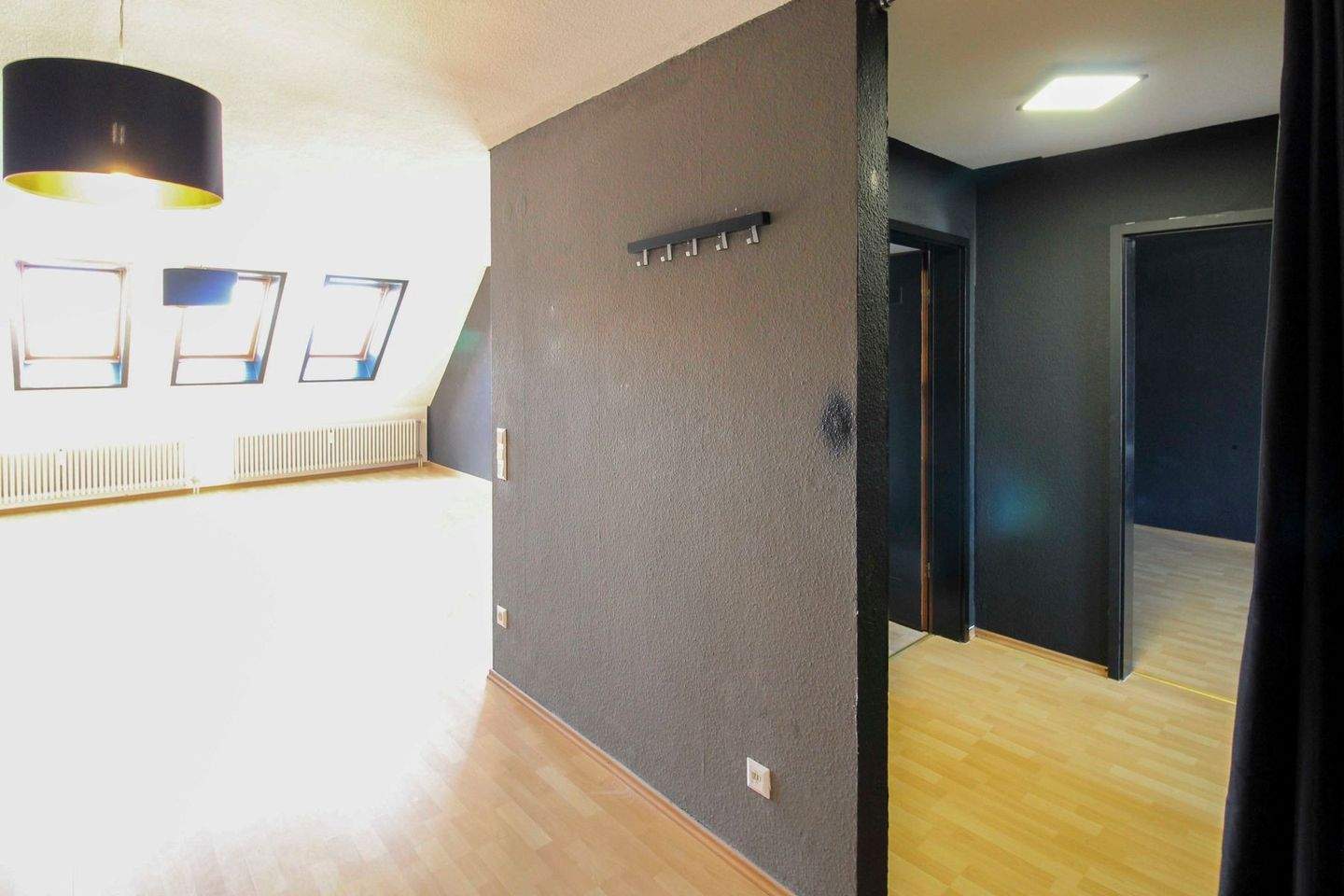 Thumbnail-Großzügige Dachgeschosswohnung mit Dachterrasse und Weitblick in Beilstein