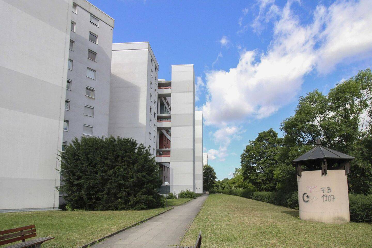 Thumbnail-Bezugsfreie 4,5-Zimmer-Wohnung mit Panoramablick & 2 TG-Stellplätzen in Waiblingen-Korberhöhe