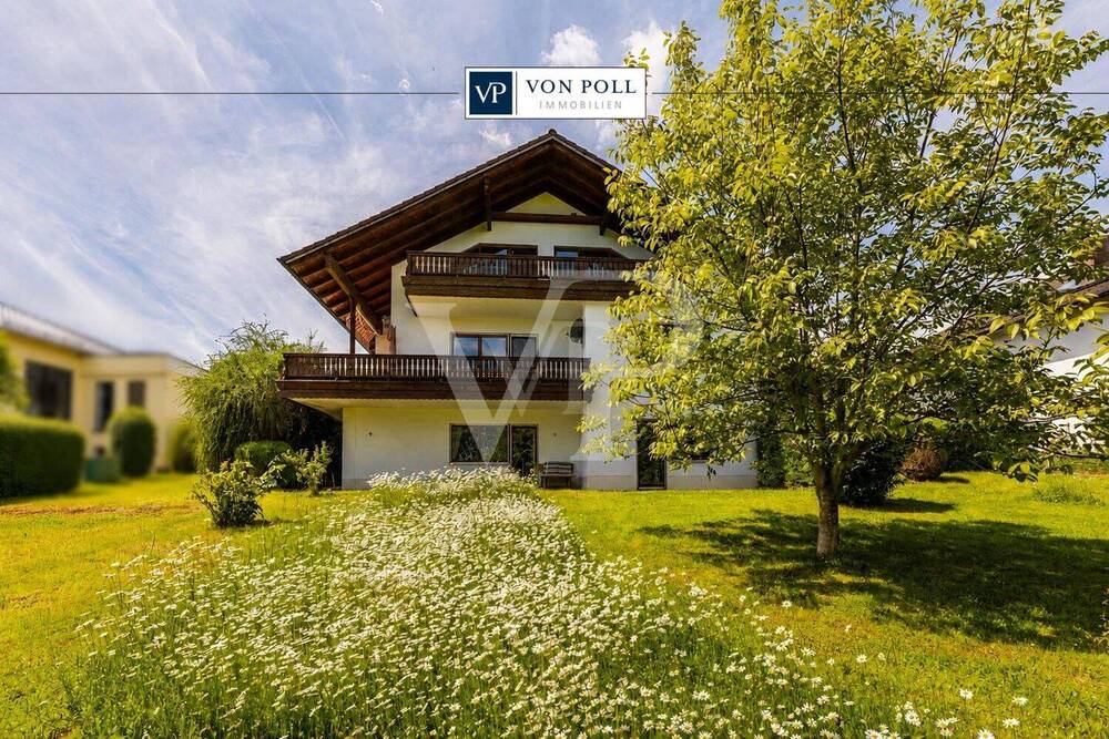 Thumbnail-Vielseitiges Zweifamilienhaus mit traumhafter Fernsicht