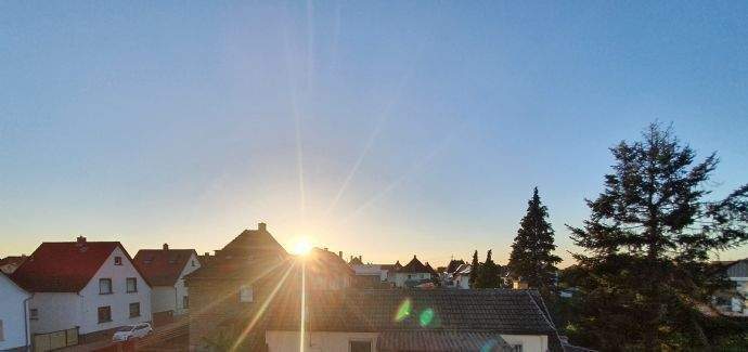 Thumbnail-Großzügige Maisonettewohnung inkl. 2 Garagenstellplätzen in zentraler Lage