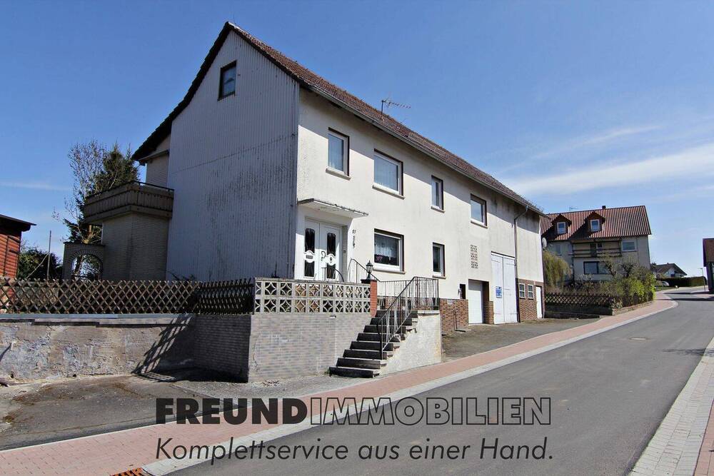 Thumbnail-Wohnhaus mit Scheune