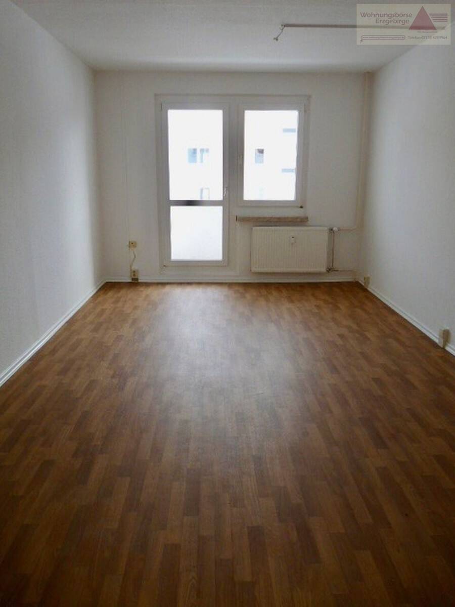 Thumbnail-Helle 3-Raum-Wohnung im Erdgeschoss mit Balkon in Klingenberg!