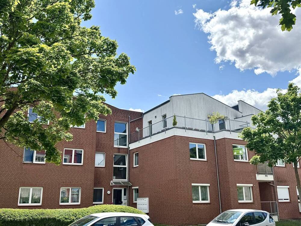 Thumbnail-2-ZIMMER-EIGENTUMSWOHNUNG IN HANNOVER - BEMERODE