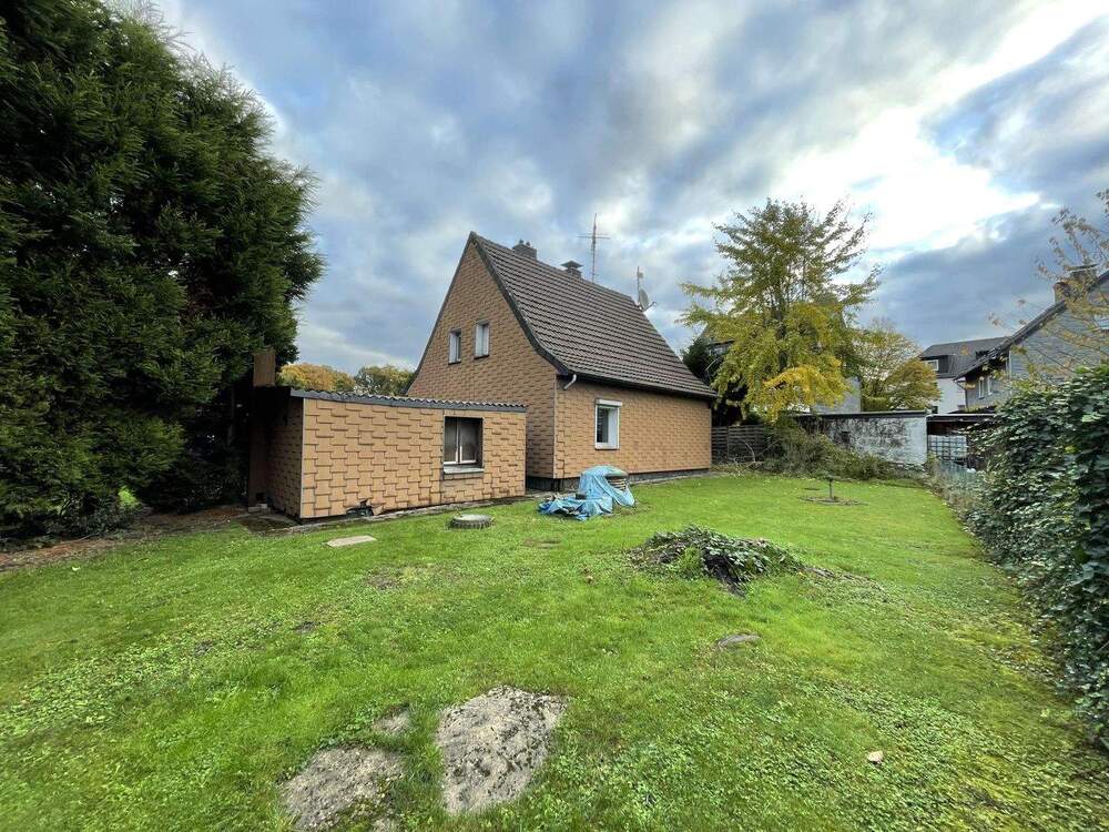 Thumbnail-Platz für Ideen - Sanierungsobjekt auf großzügigem Grundstück in Oberhausen